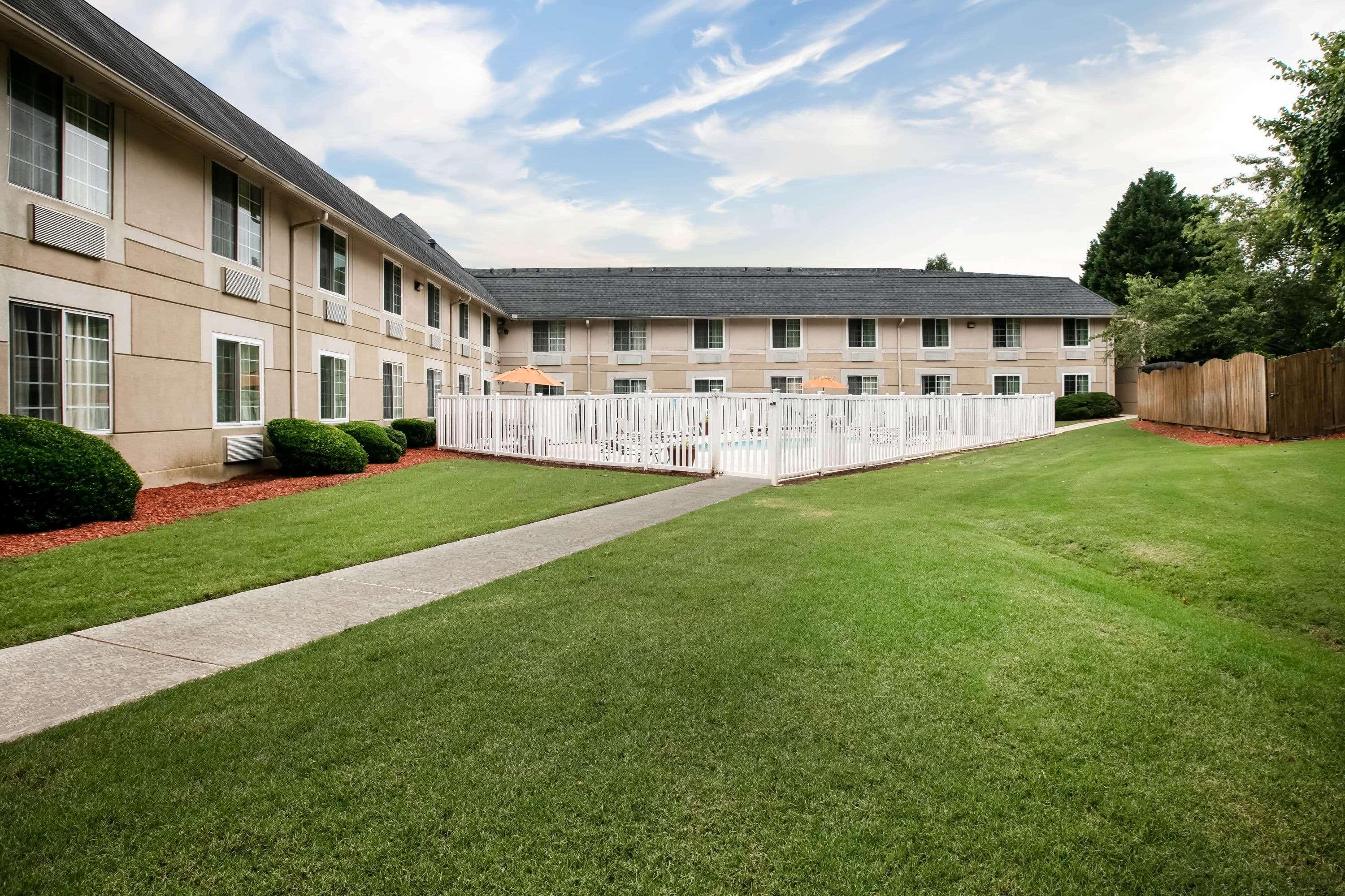 Baymont Inn & Suites Braselton Exterior foto