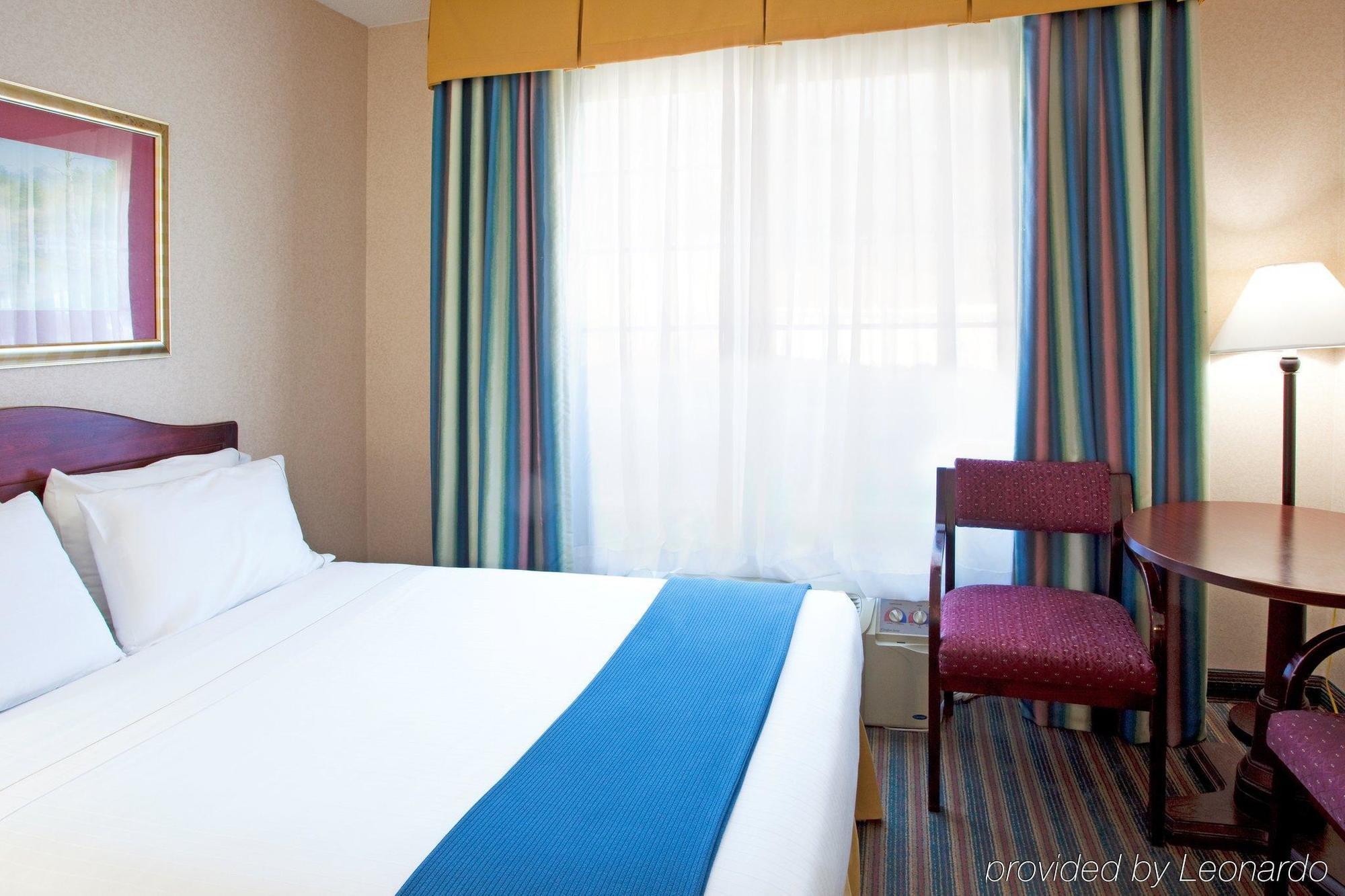 Baymont Inn & Suites Braselton Zimmer foto